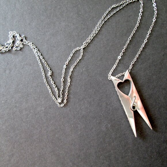 ZOPPINI Stainless Steel Pendant Necklace Heart Cutout Clothespin - Picture 16 of 16